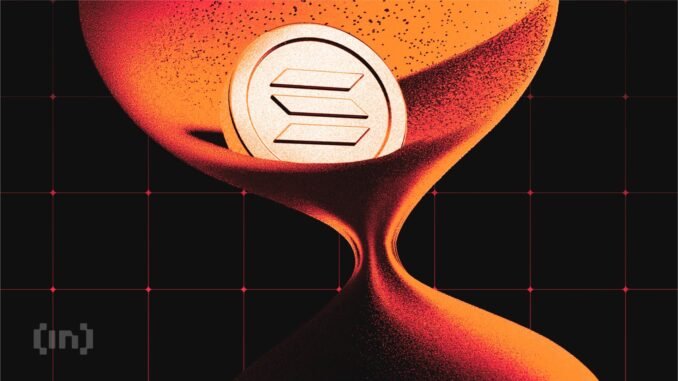 Solana Struggles for Breakout, But Strong Holders Fend Off Major Price Crashes